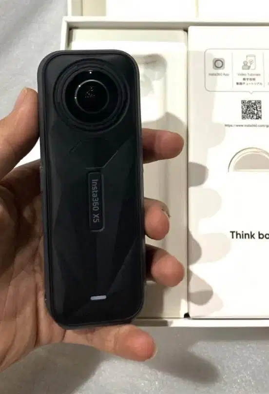 Kamera Insta 360 X5