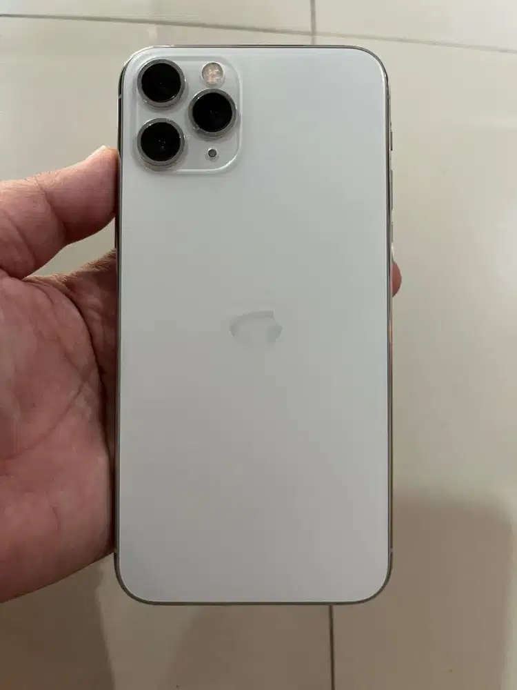 Di jual iphone 11 pro 256 gb (inter)