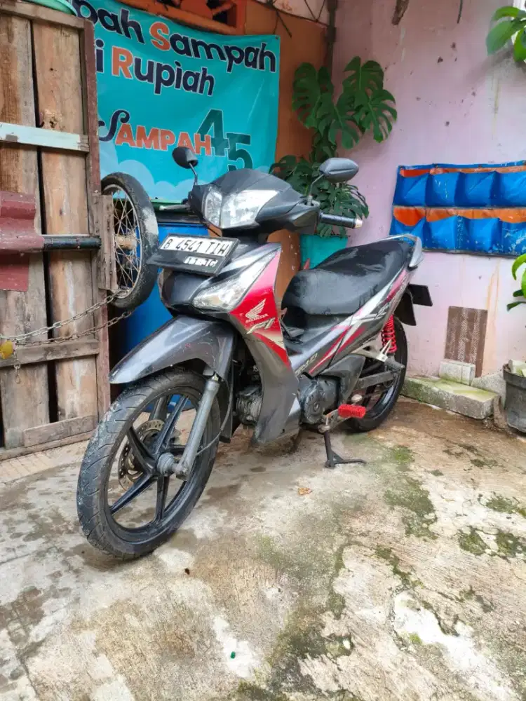 Supra X 125 Helm in 2015 SS Lengkap