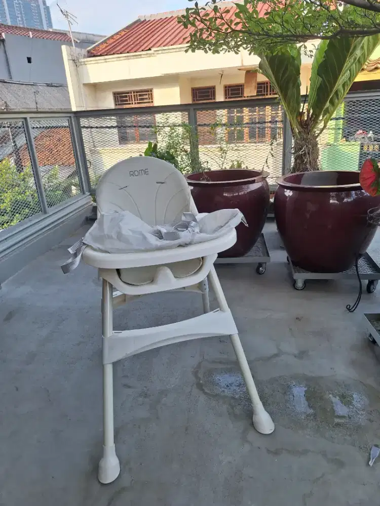 Kursi Makan Pliko HC 561 2 in 1