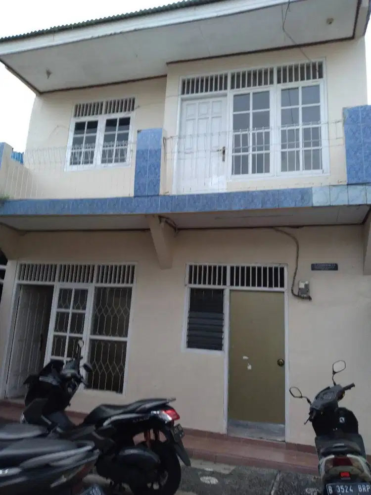 Dikontrakan Rumah 2 Lantai