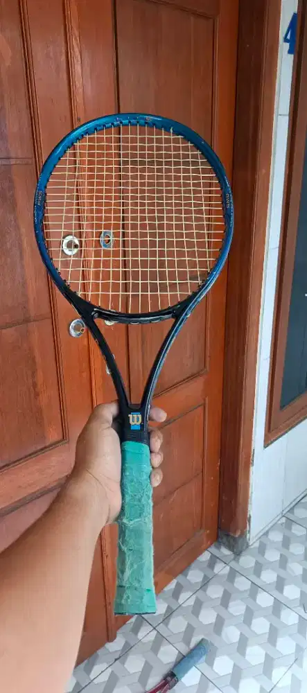 Raket Tenis WiLson Pro Staff Lite 6.9si