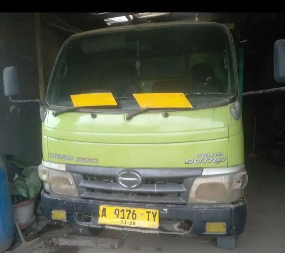 Hino Dutro 110 HD Tahun 2013