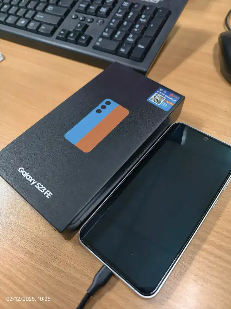 Samsung Galaxy S23FE 8/256Gb warna Indigo