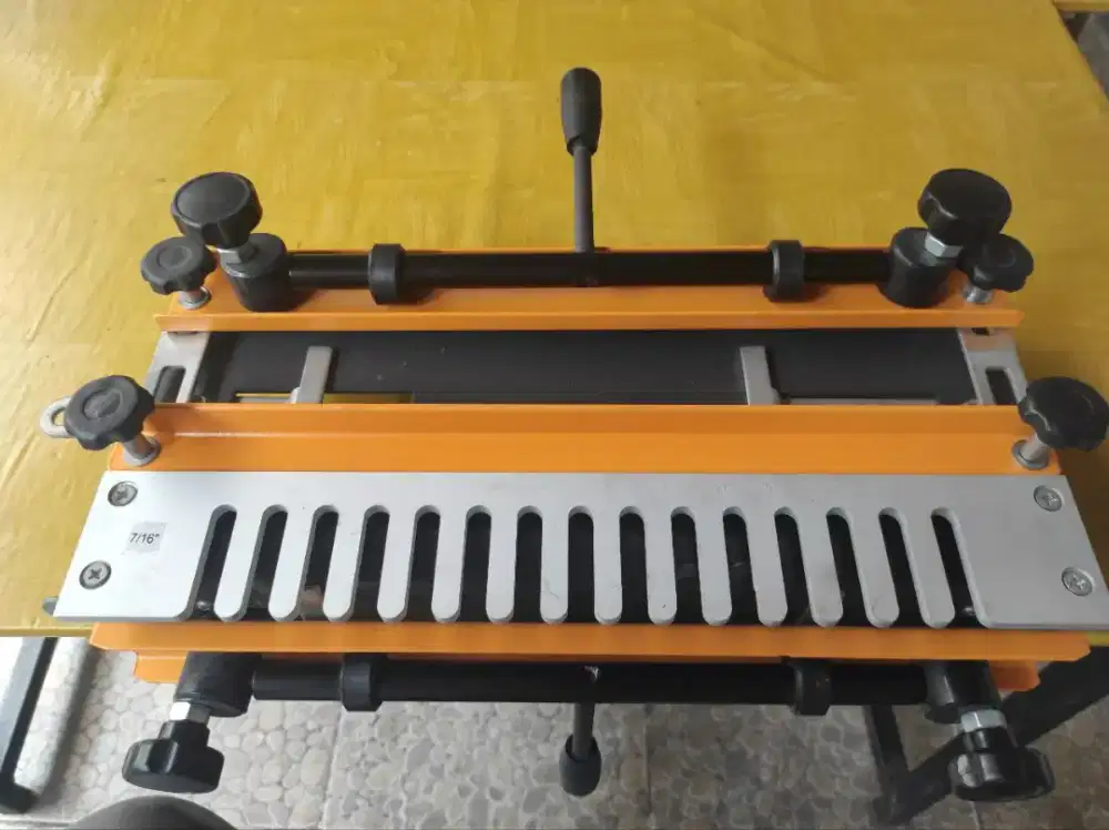 Dove Tail Jig ( Alat pembuat sudut sambung kayu )