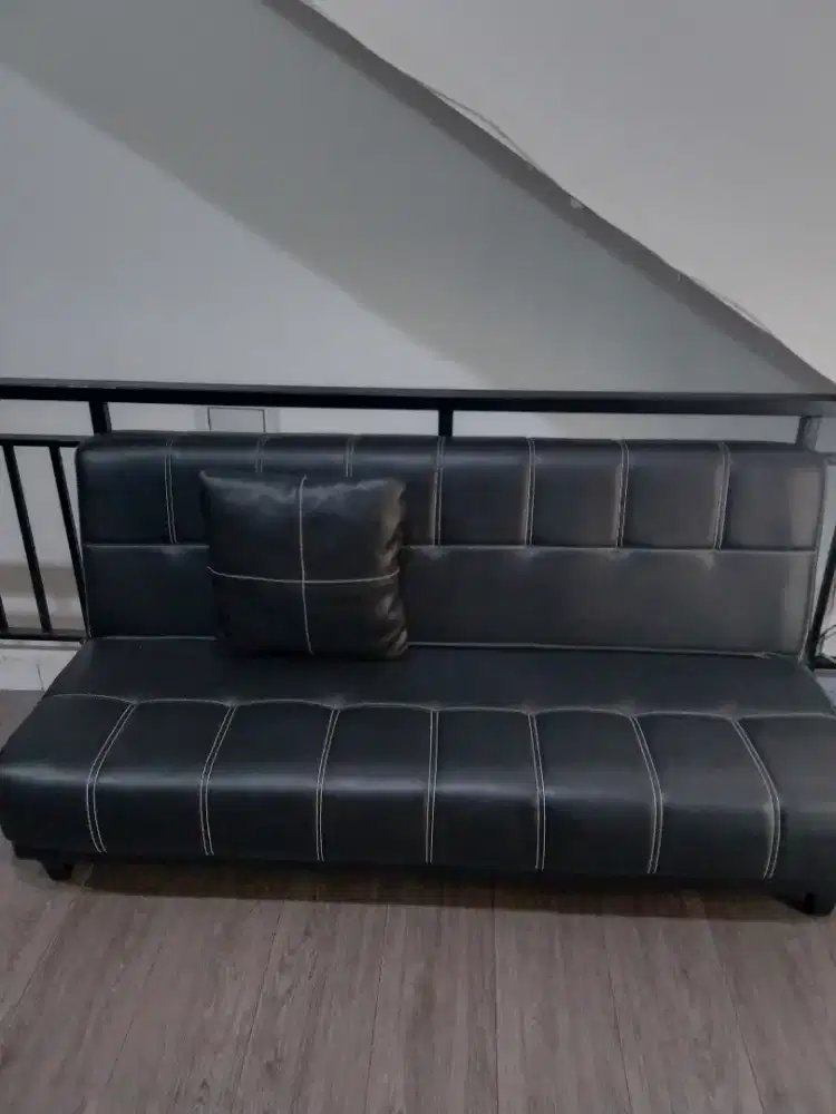Sofa bad semi kulit + bantal