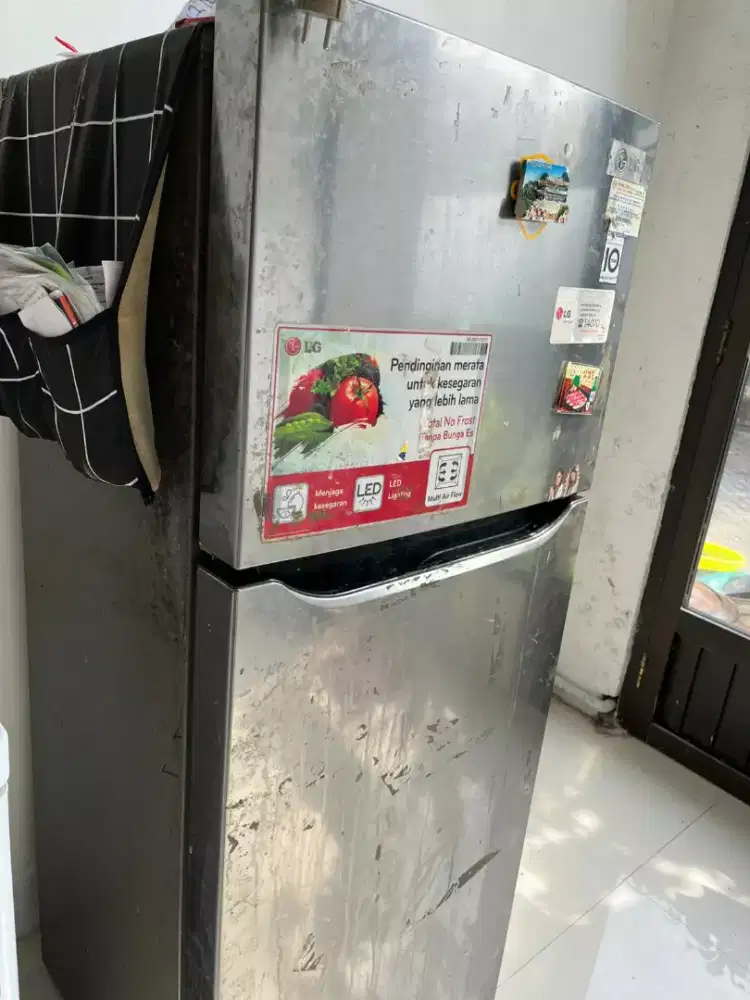 Kulkas LG second