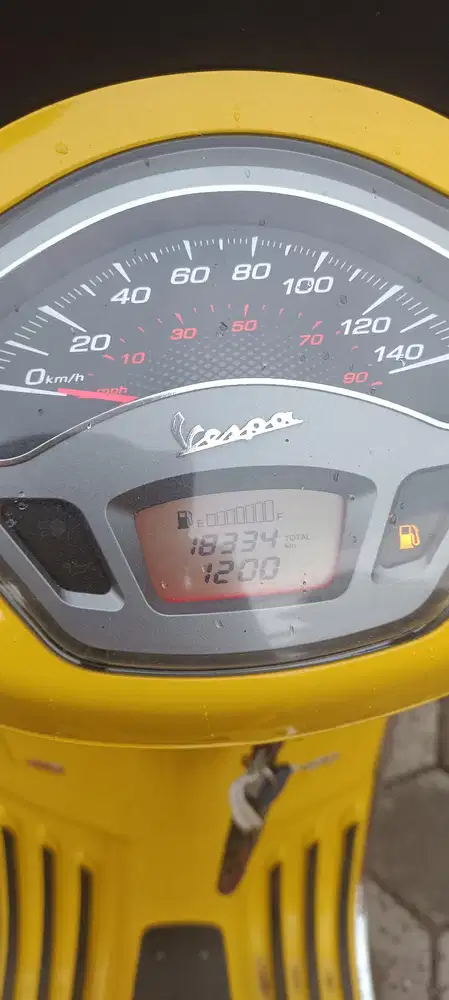 (dijuall) Vespa Sprint 150cc type S Yellow