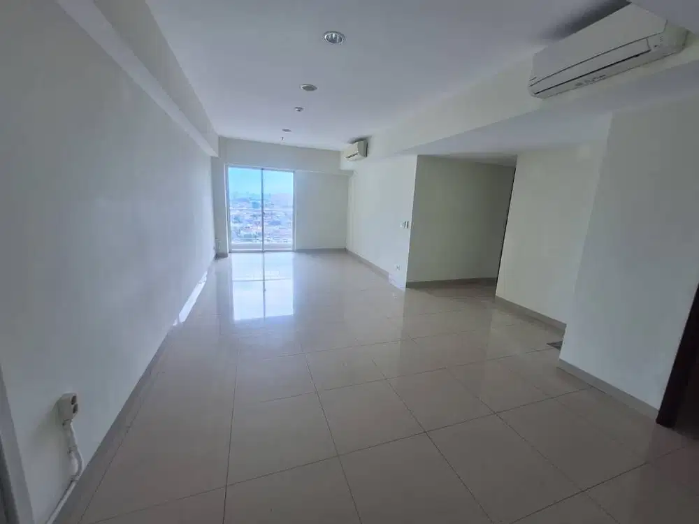 Sherwood lantai tinggi semi furnished