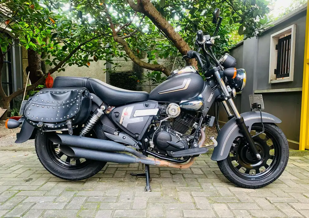 Benelli motobi 200 efi