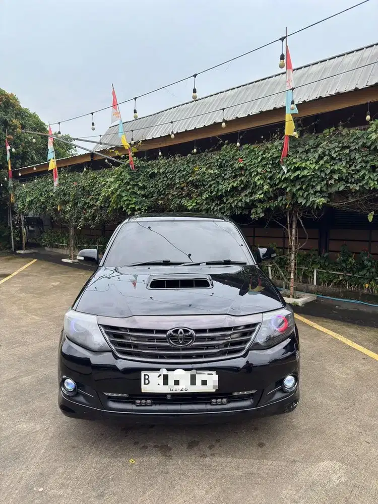TOYOTA FORTUNER VNT 2014 AT
