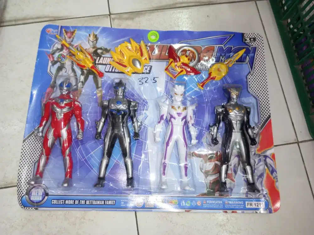Mainan Anak Ultraman isi 4