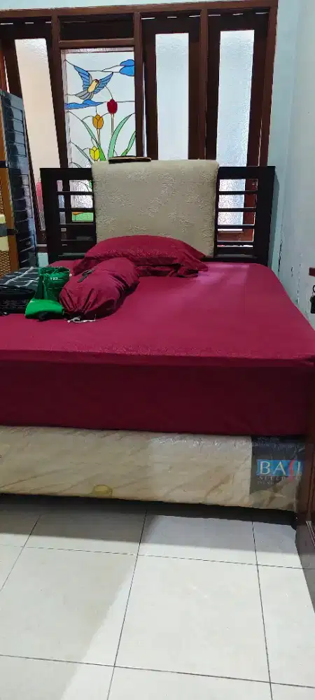 Tempat tidur spring bad