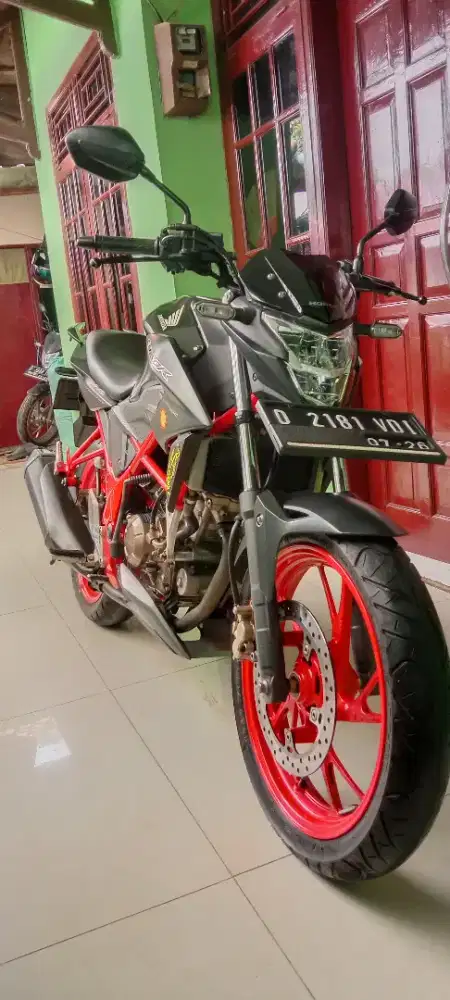 Honda CB 150 R naked