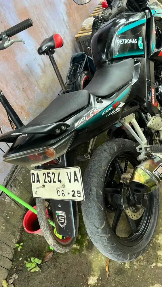 Di jual motor cBR 150R