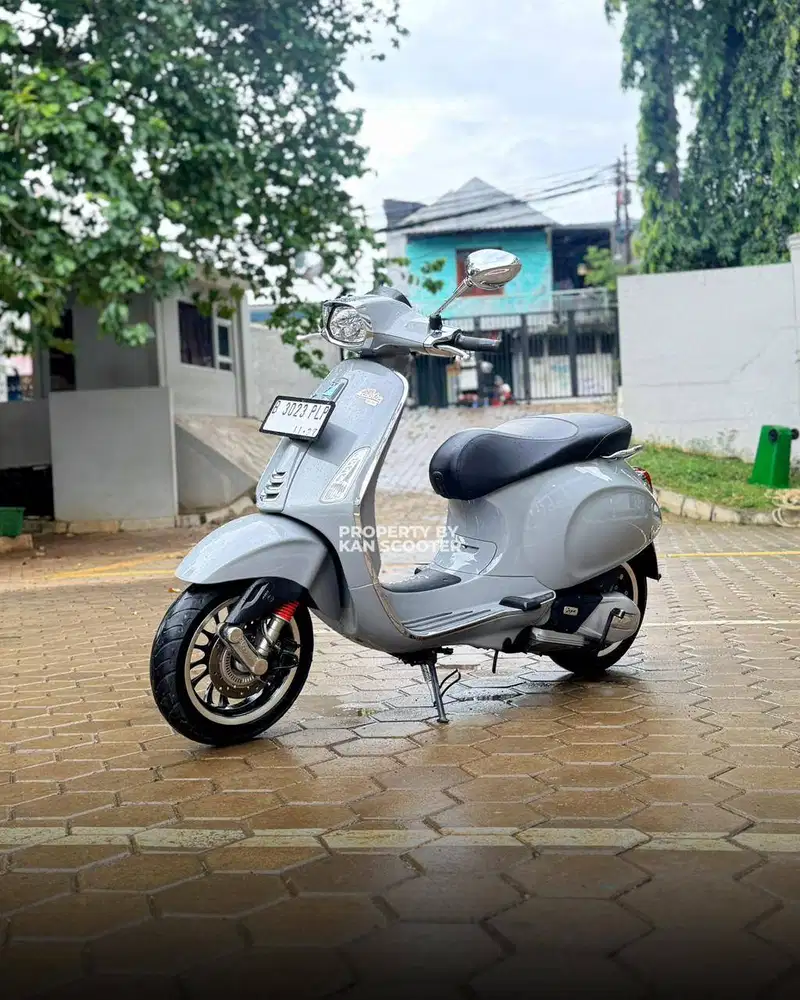 JUAL MURAH VESPA SPRINT 150 IGET ABS FACELIFT 2022 MULUS