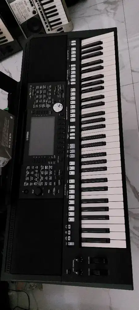 Keyboard yamaha Psr S-975