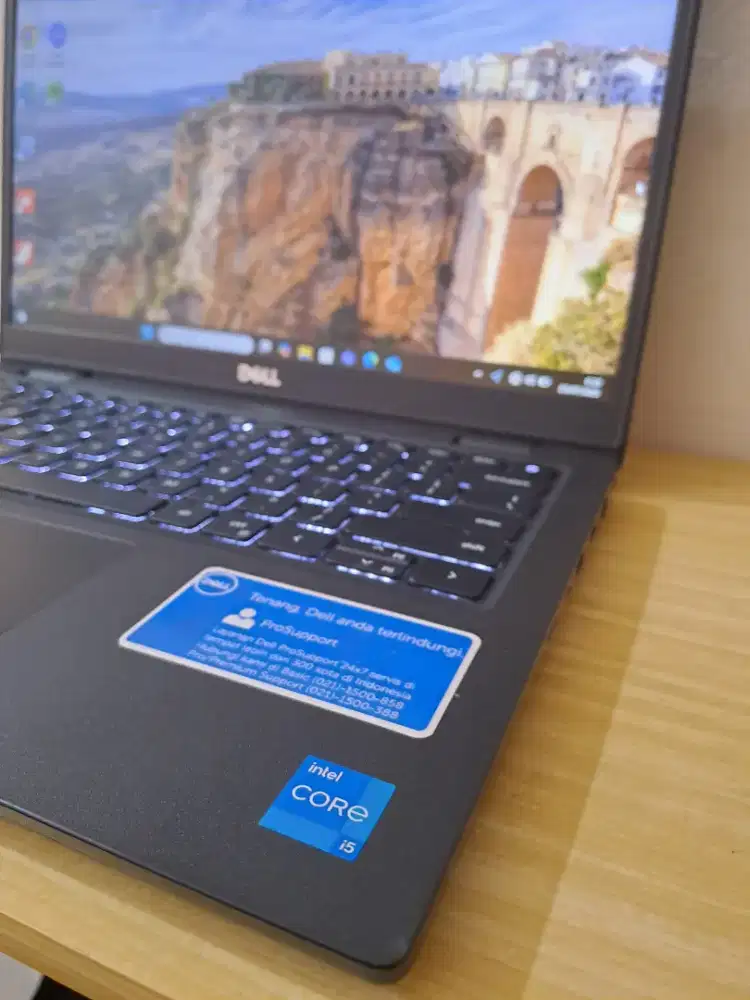 Laptop core i5 gen 11 merk Dell