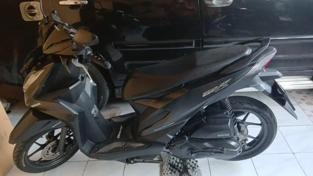Honda Beat hitam 2020