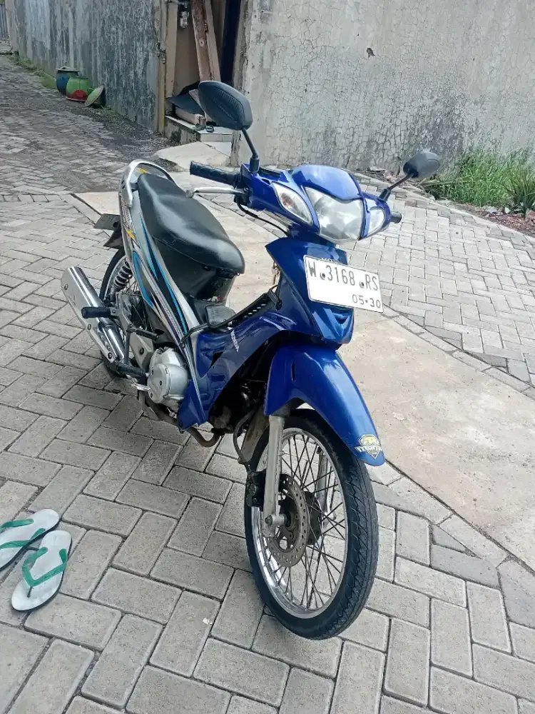 Kharisma biru oke