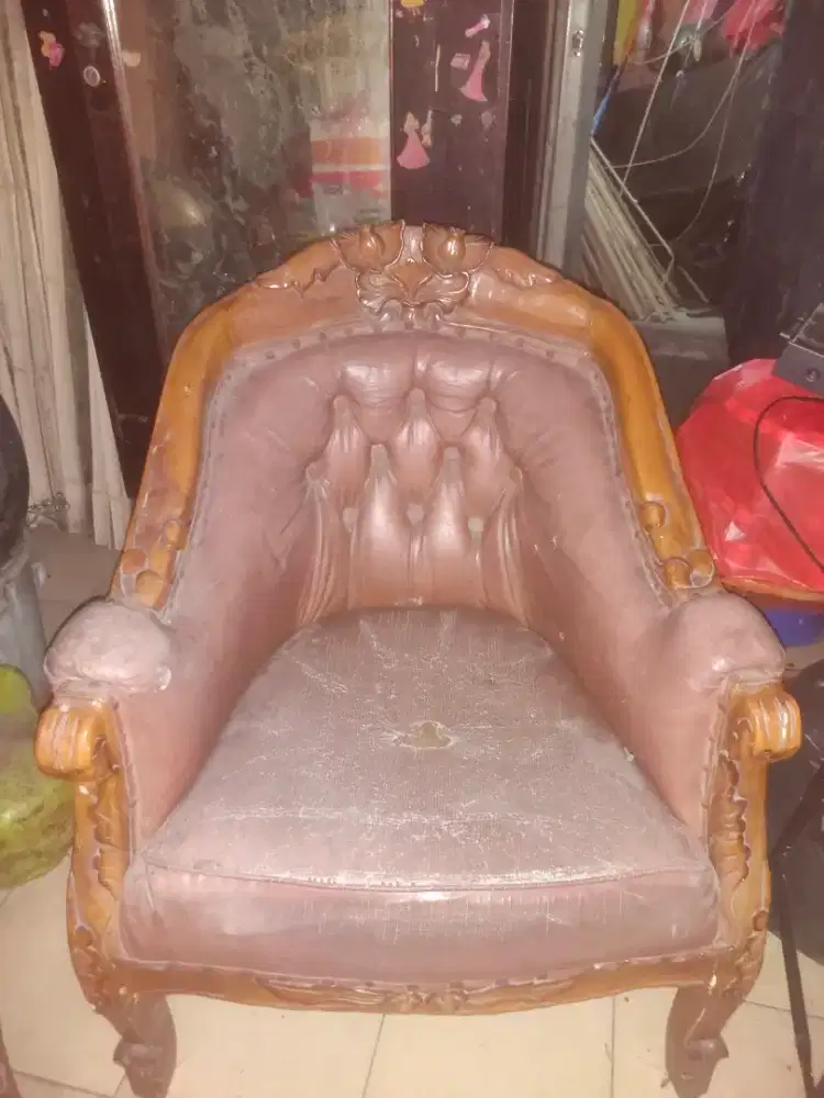 DI JUAL CEPAT: Kursi sofa ukir klasik