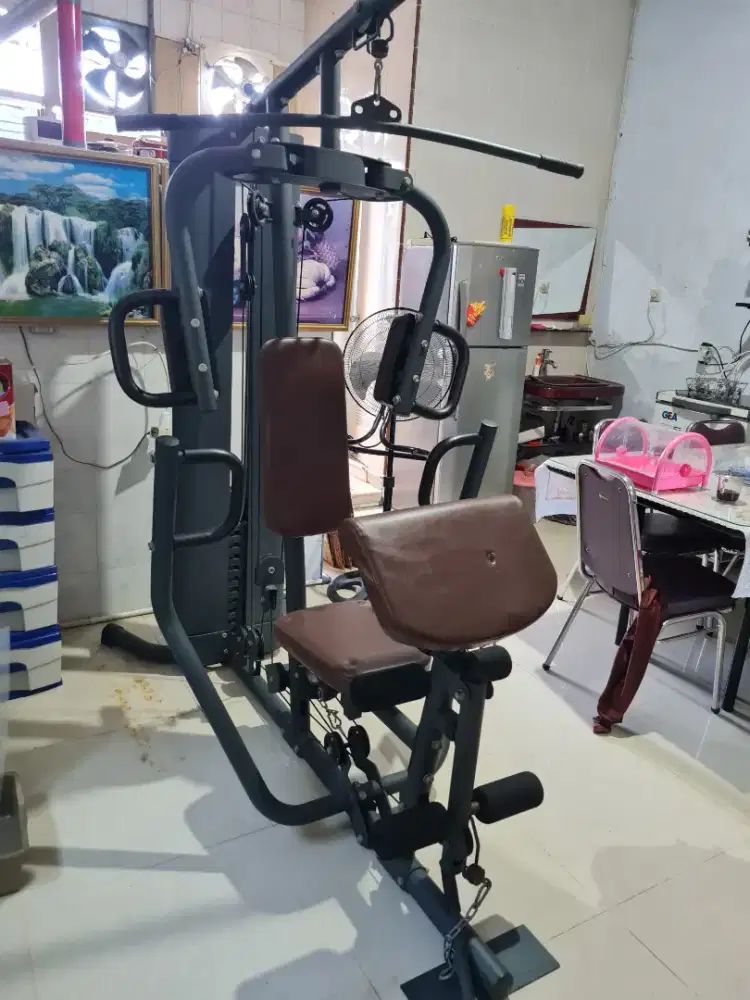 Alat fitnes merk berwyn