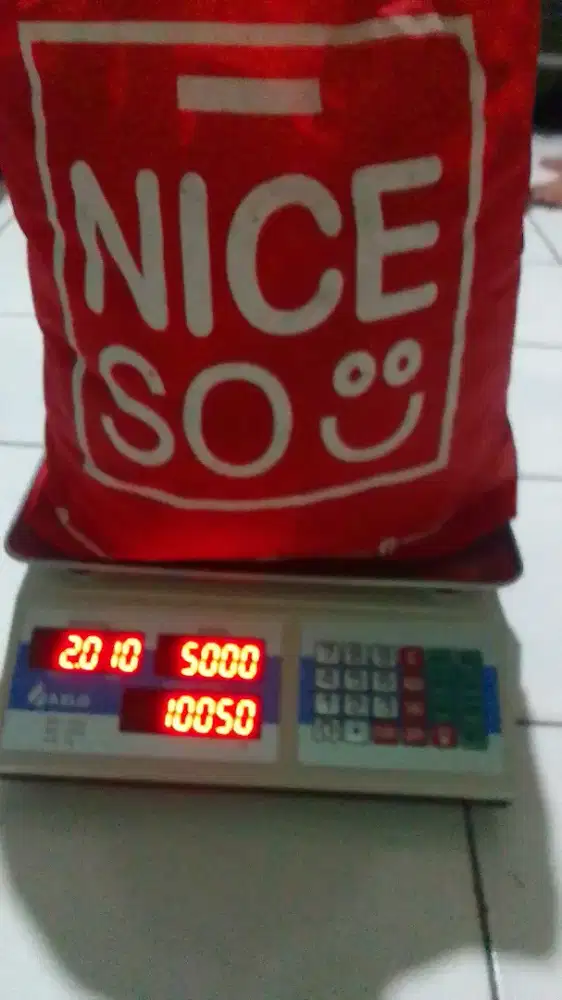 Seterika Uap Laundry