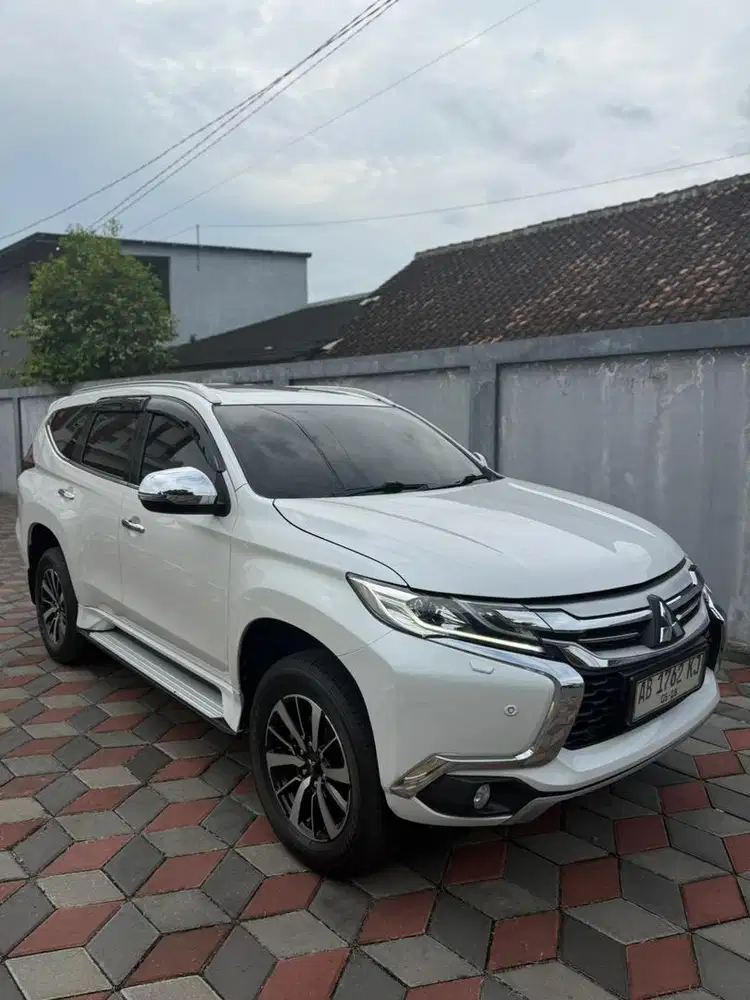 PAJERO SPORT DAKAR 4x2 AT