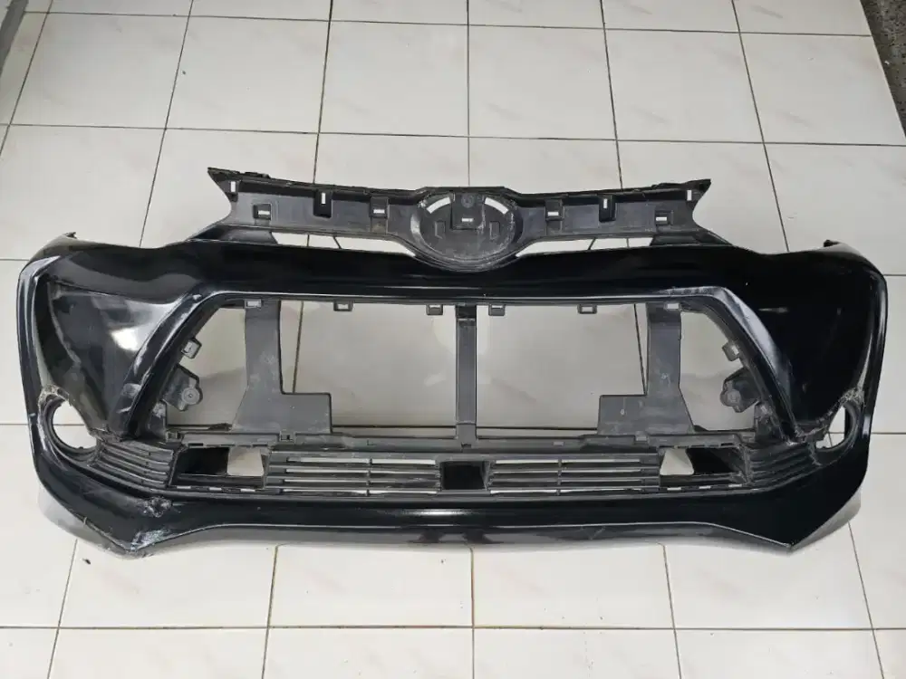 Bemper avanza veloz 2017