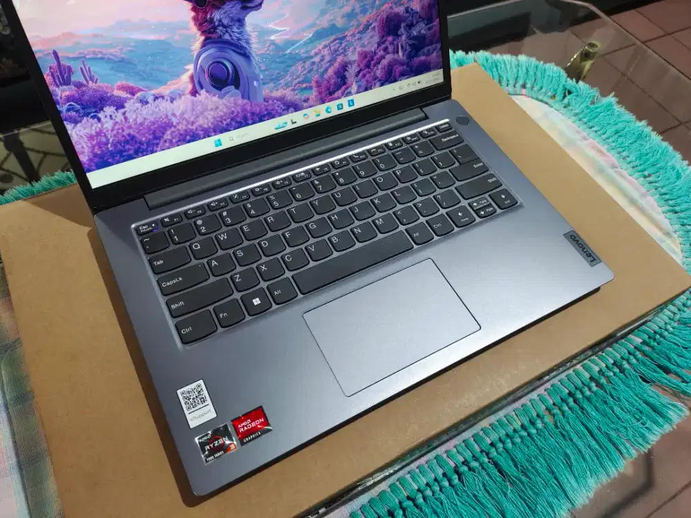 Laptop Lenovo V14 G4 AMN ryzen 3 7320u 8/256 vga 2gb fhd garansi 1th