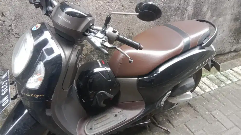 scoopy prestige black 2022