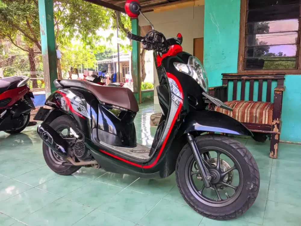 Honda scoopy 2019
