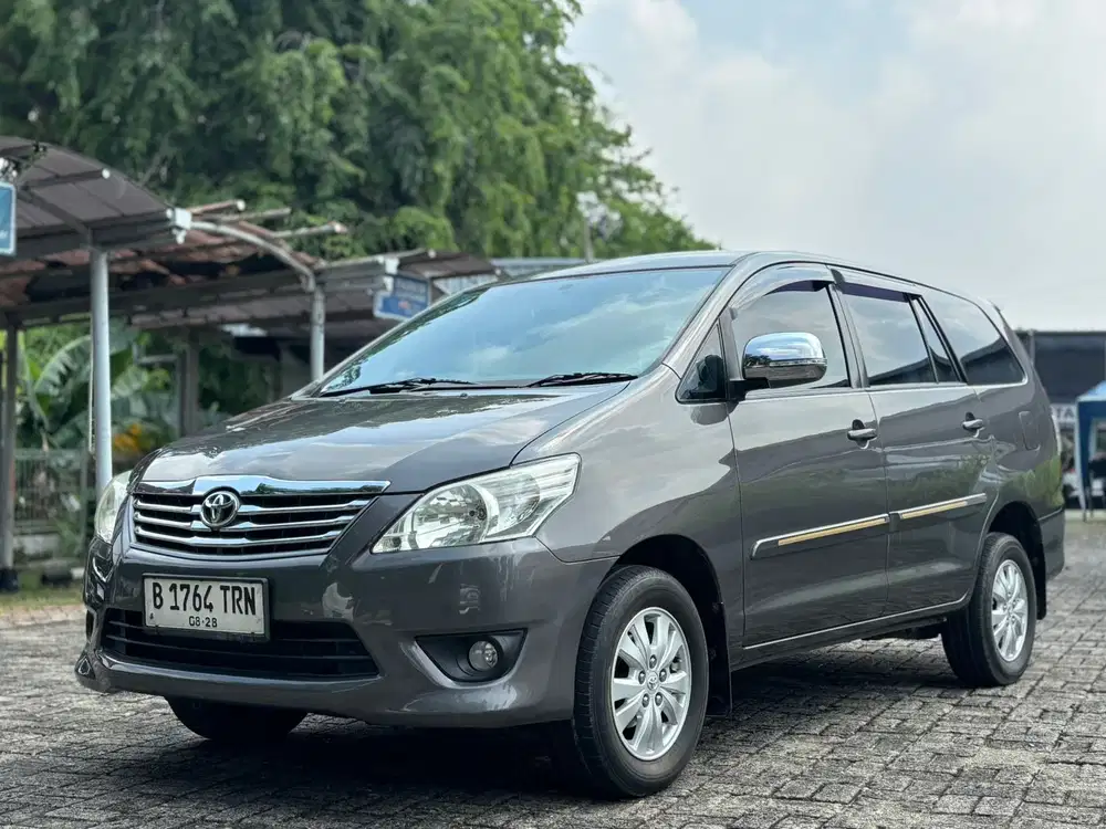 Toyota Kijang Innova 2013 Bensin