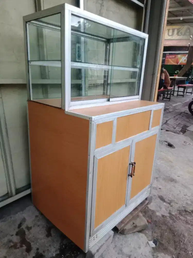 Rombong ples etalase bahan aluminium