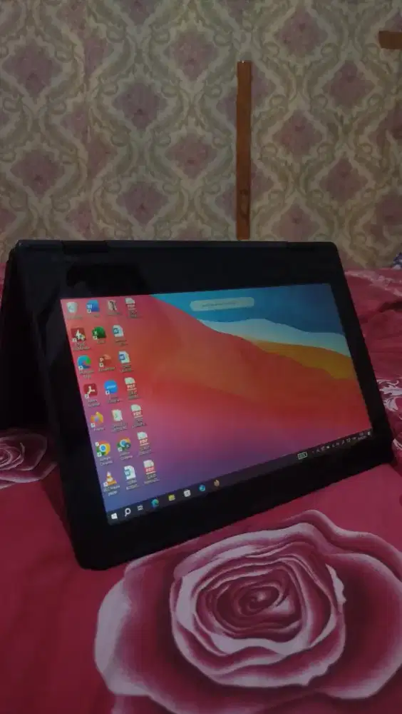 Laptop lenovo yoga E11