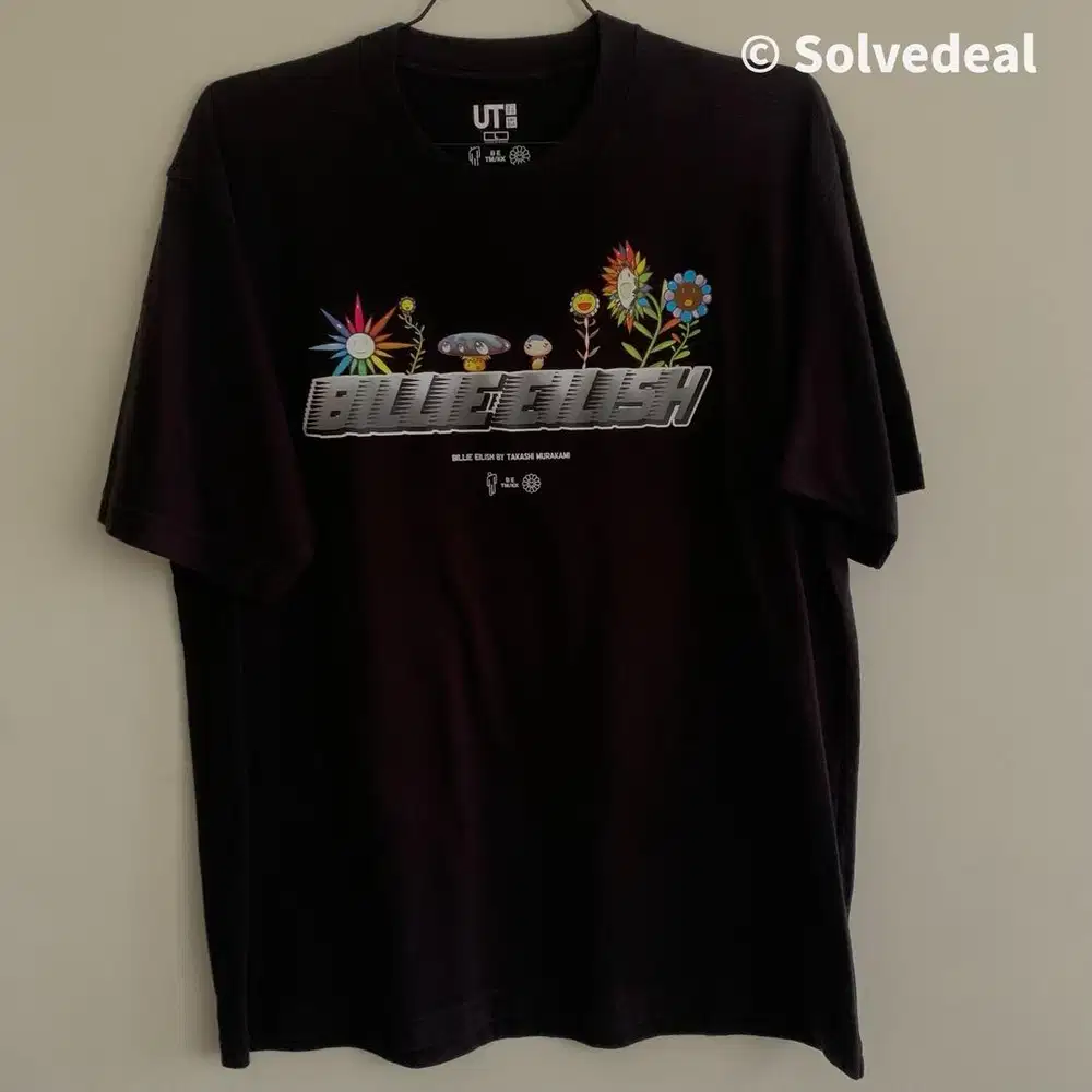 Kaos Uniqlo x Billie Eilish Hitam