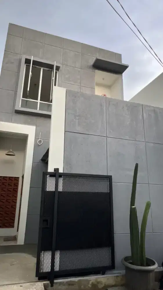 895 JUTA AJA RUMAH 2 LANTAI, medang Lestari