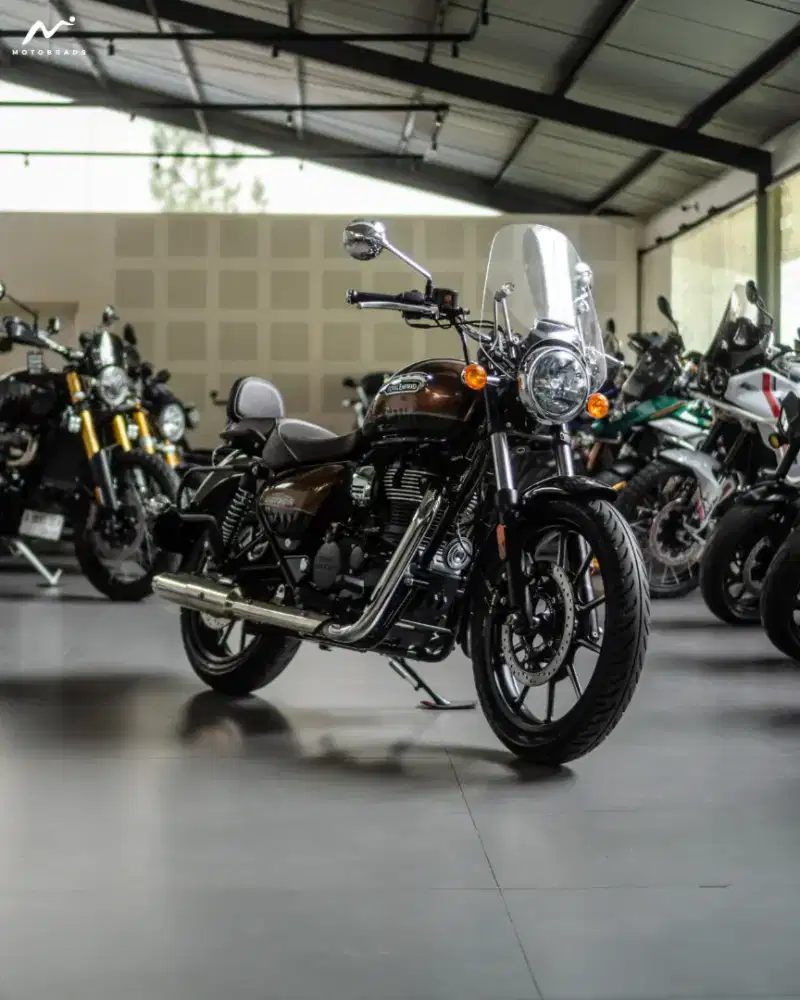 Royal Enfield Meteor 350 Supernova Brown 2022