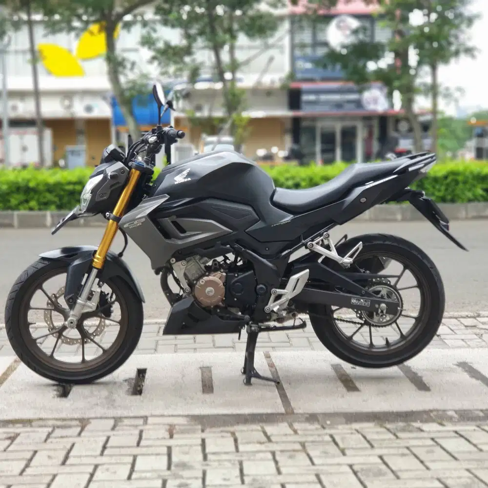 HONDA NEW CB150R HITAM 2022 KM LOW PAJAK PANJANG SIAP RIDING