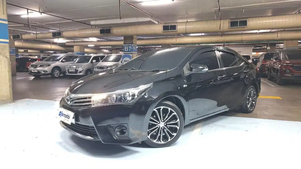 Pajak Panjang - Toyota Corolla Altis 1.8 V Bensin-AT 2015
