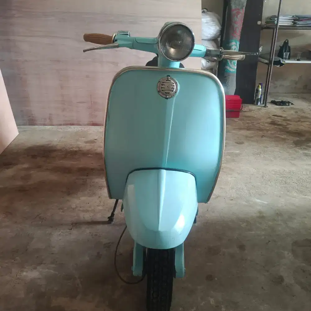 Lambreta Fj25 si vespa biru