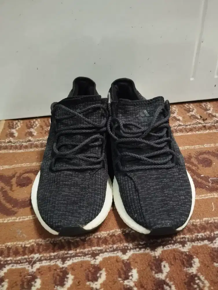 Sepatu Running Adidas Pureboost 42
