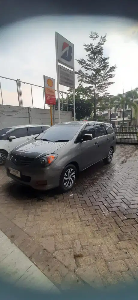 Toyota Kijang Innova 2010 Bensin