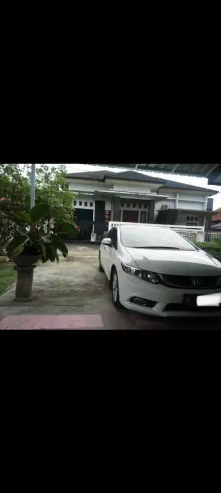 Dijual Honda Civic FB 1.8 A/T 2012 warna putih