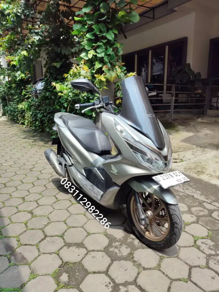 HONDA PCX 150 Tahun 2020 Silver