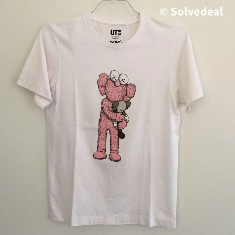 Kaos Uniqlo x Kaws Pink BFF Putih