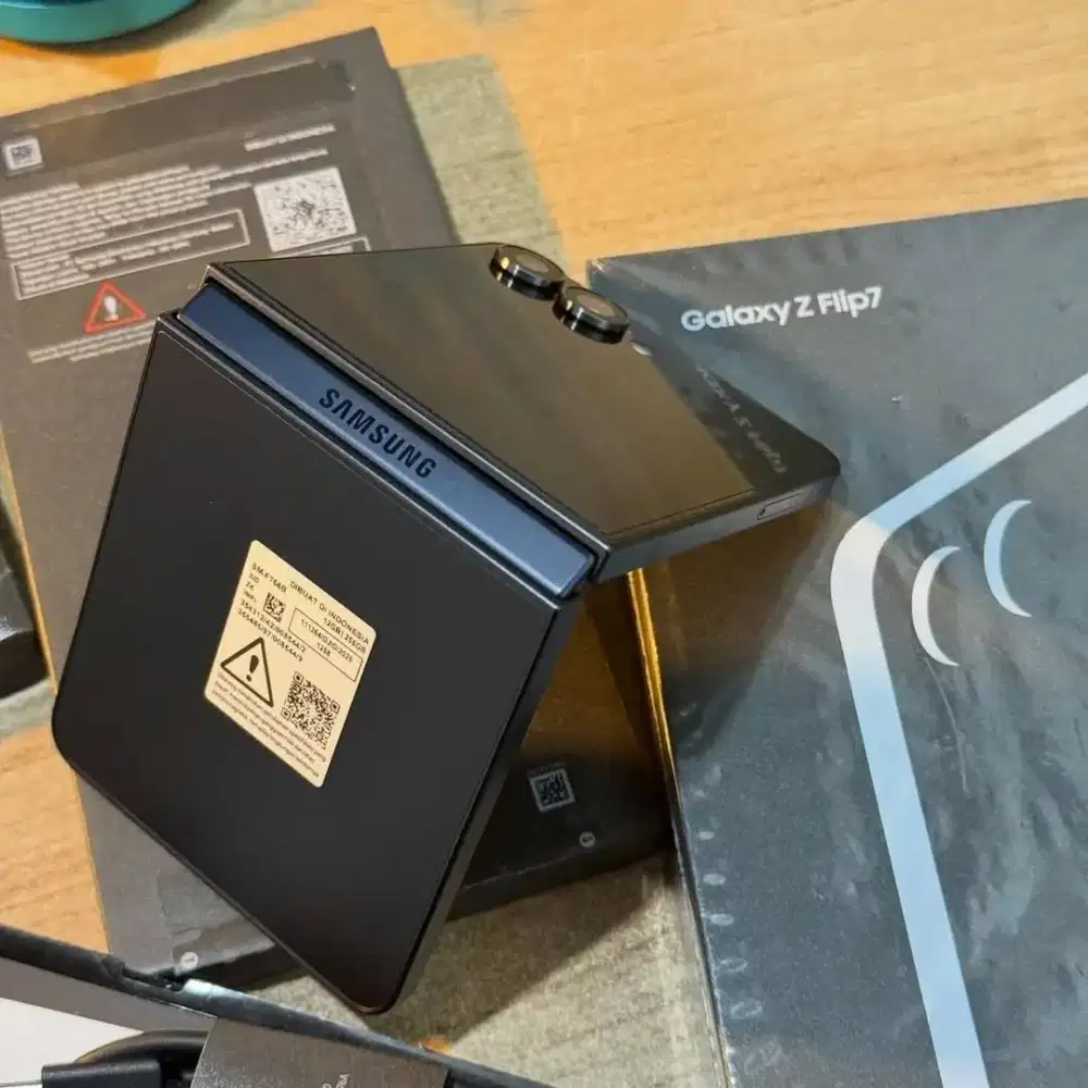 Samsung Galaxy Z Flip 7 512gb muluss istiemwa garansi resmi