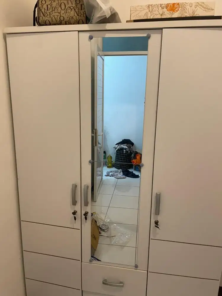 Lemari 3 pintu + cermin