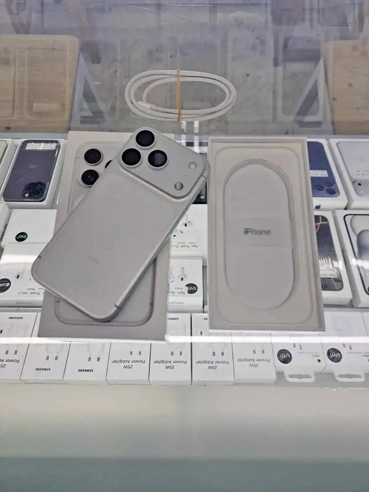 Second IPhone 17 Pro 256GB Silver Resmi Garansi ON 27 Oktober 2026