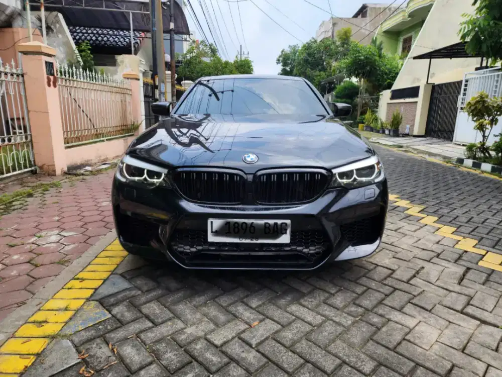 BMW 320i LCi F Sport matic 2016 hitam